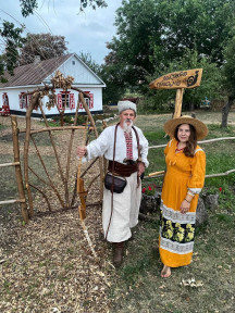 Екскурсія з дегустацією равликовою фермою для двох в Кам'янському