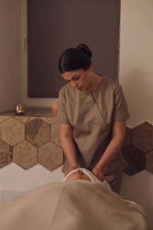 Спа ритуал з білою глиною та ефірною олією в Івано-Франківську