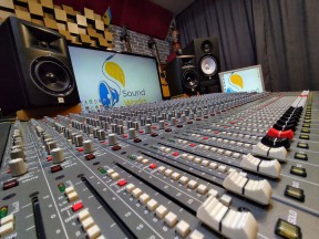 Запис пісні в студії у Дніпрі