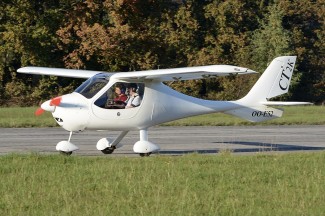 Політ на літаку CT2K