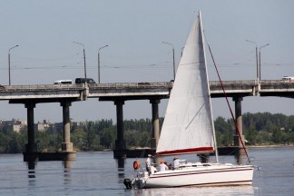 Прогулка на яхте (8-15 чел) по Днепру