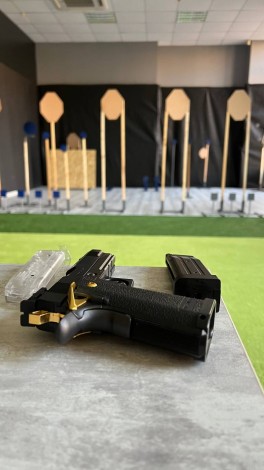 Практична стрільба з пневматичного пістолета в Дніпрі