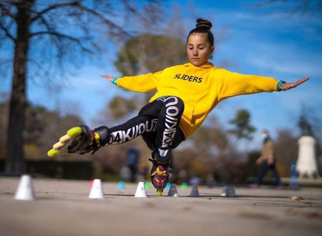 Экстрим на роликах в скейтпарке для детей в Киеве