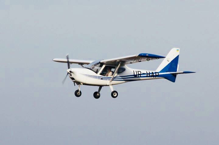 Ознакомительный полет на самолете К-10 Swift во Львове - фото 4