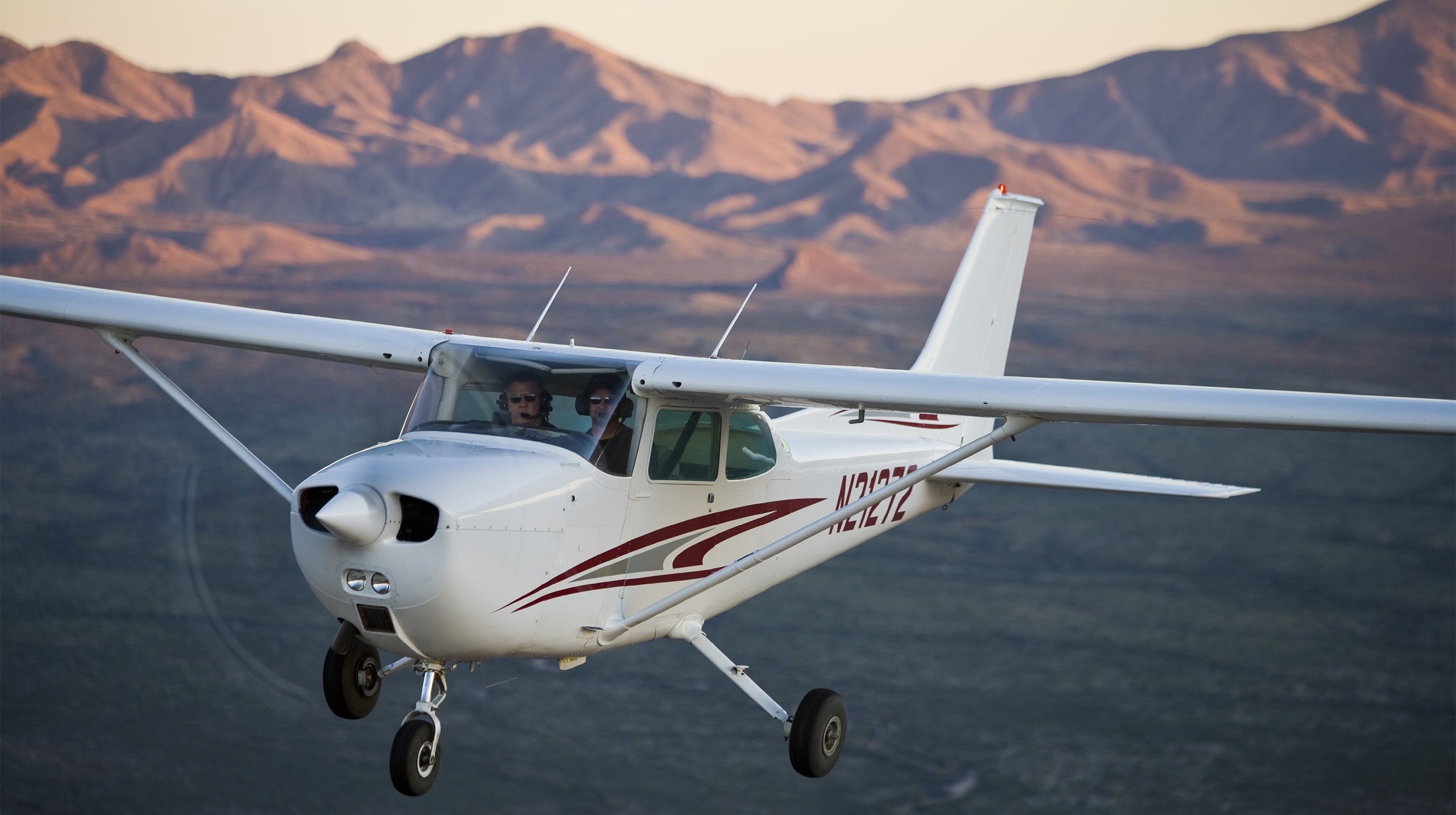Політ на літаку Cessna 172 біля Івано-Франківська - фото 1