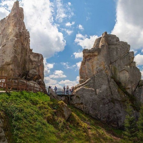 Тур у Трускавець , Фортецю Тустань та Лумшорські чани