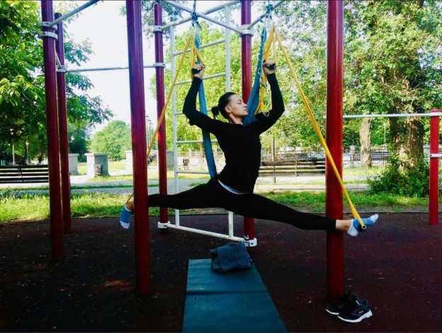 Флай йога индивидуальная тренировка в Николаеве