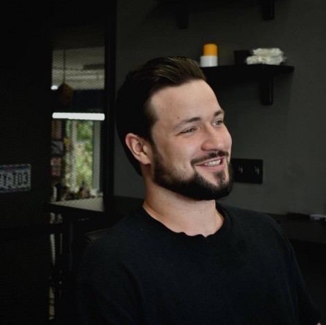 Барбершоп, чоловіча стрижка в Харкові