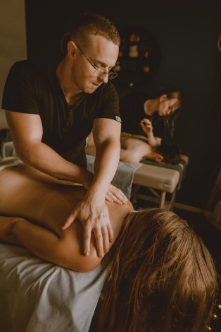 Розслабляючий масаж в Івано-Франківську