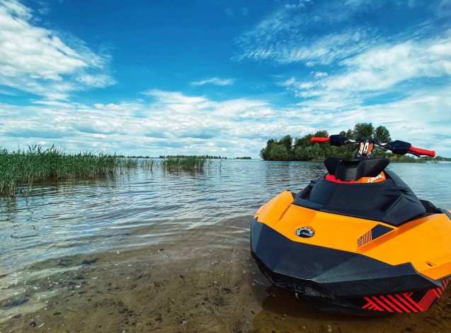 Прогулянки на гідроциклі в Черкасах