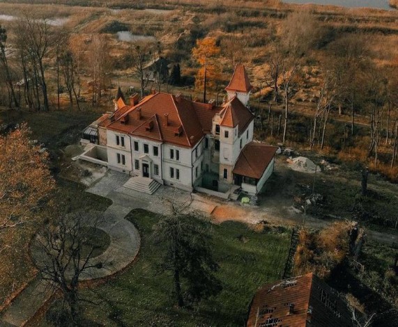 Солодкі Карпати і панські палаци