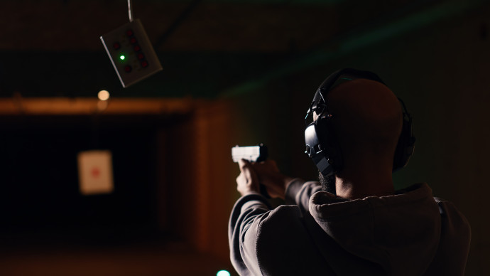 Стрільба з власної зброї в муніципальному тирі