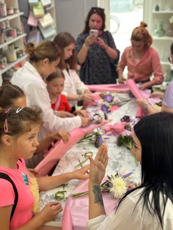 Майстер клас зі створення букетів з квітів в Запоріжжі