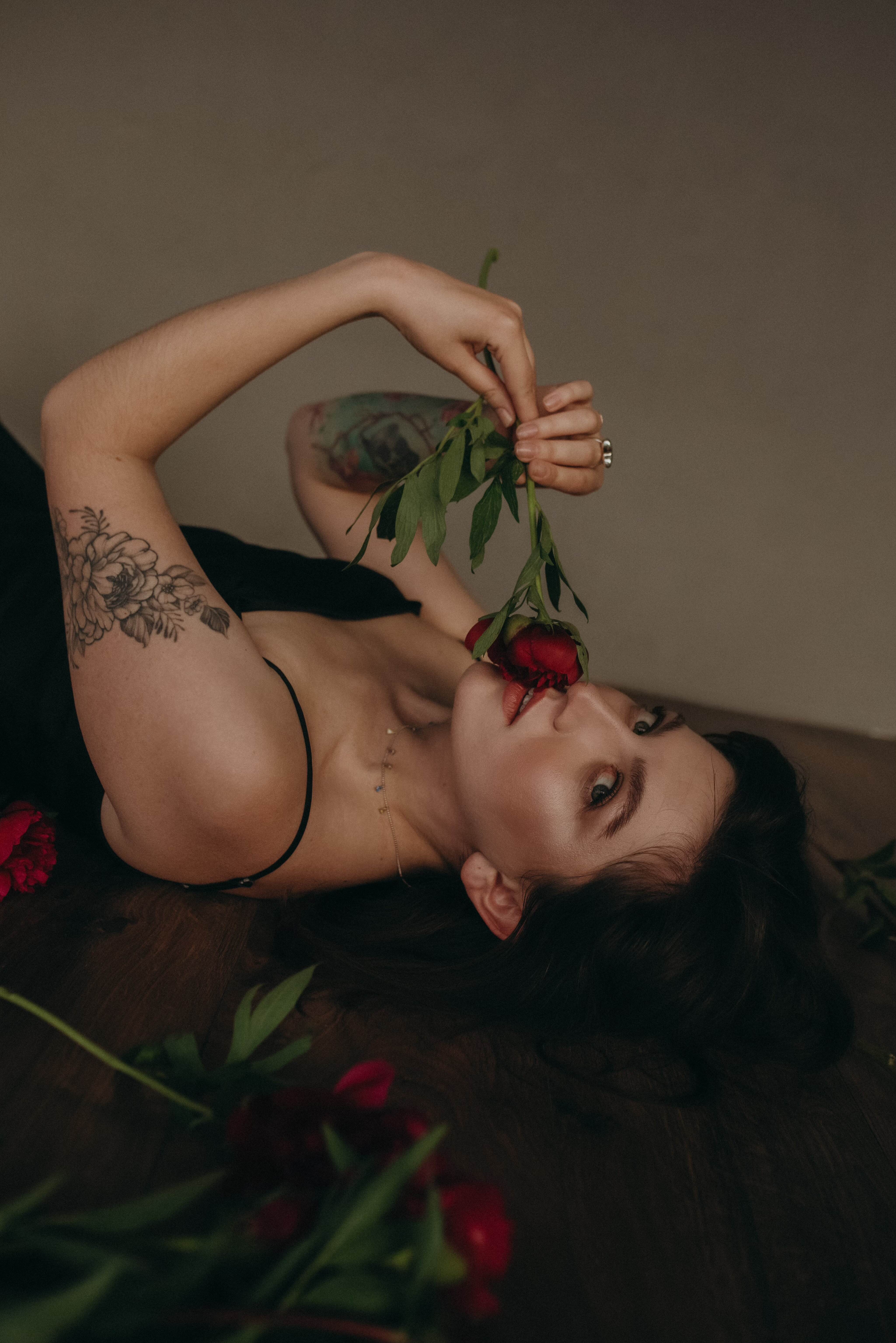 Индивидуальная фотосессия в студии + услуги визажиста и стилиста в Черкассах - фото 5