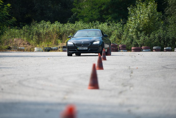 Урок контраварійного водіння в Києві