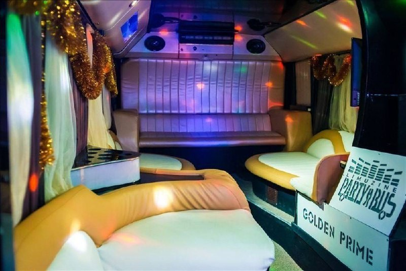 Вечірка в PartyBus у Києві - фото 4