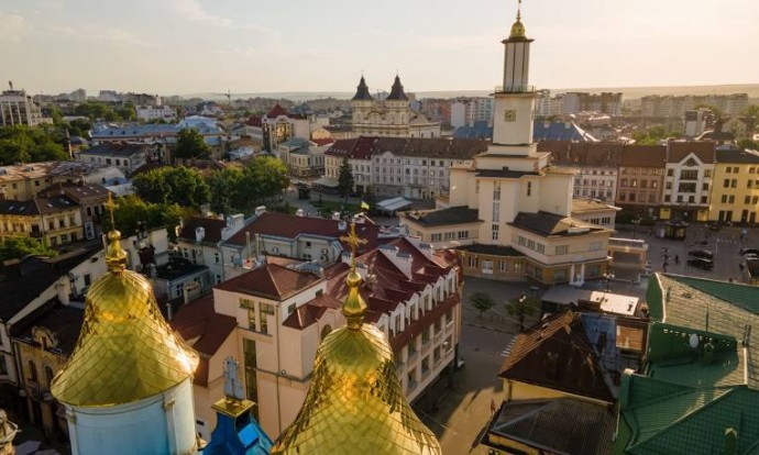 Тур в Івано-Франківськ + Погоня