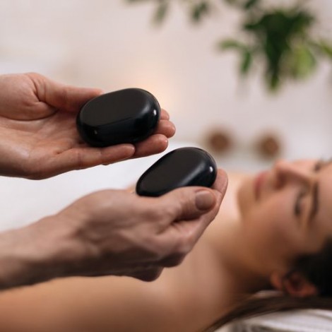 Стоун масаж у Києві