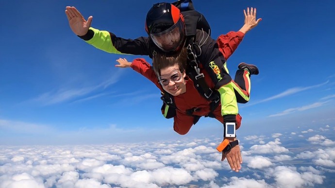 Тандем-стрибок з парашутом у Коломиї
