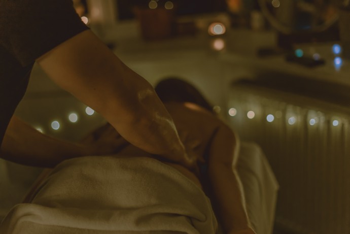 Королівський масаж для жінок в Івано-Франківську