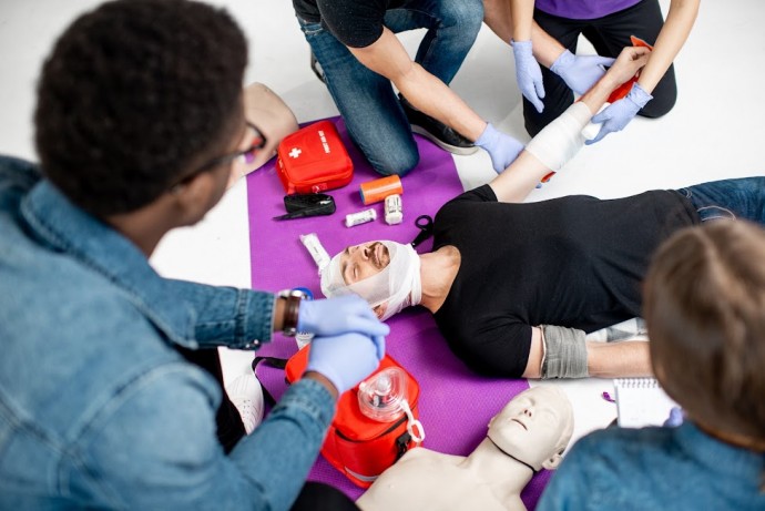 Курс домедичної допомоги при кровотечах у Львові