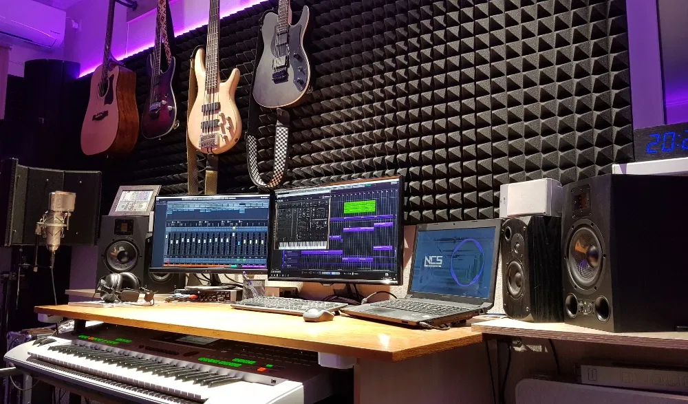 Запис пісні в студії у Кам'янському - фото 1