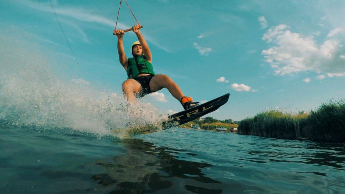 Вейкбординг за гідроциклом в Харкові
