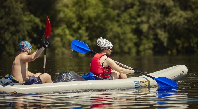 Сплав на байдарках по Жуковому острову у Києві