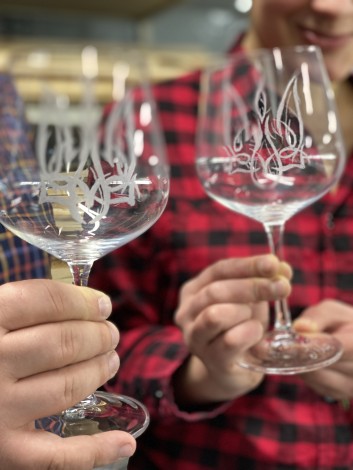 Майстер-клас з гравірування на склі для дітей