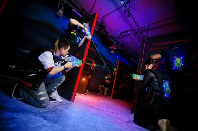 Лазертаг на стилізованій арені