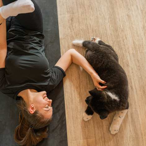 Йога з цуценятами у Львові