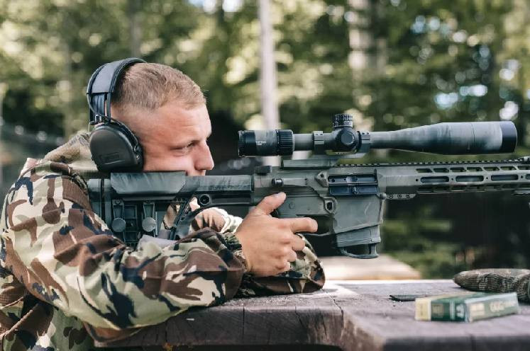 Майстер-клас зі стрільби з дрібнокаліберного карабіну біля Рівного - фото 1