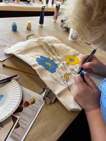 Роспись одежды в Ивано-Франковске