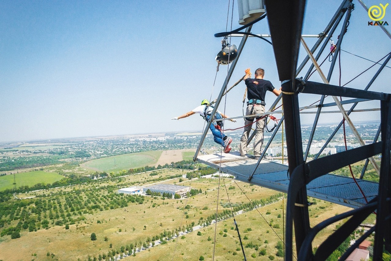 Стрибки з мотузкою з труби 126 метрів в Запоріжжі - фото 7