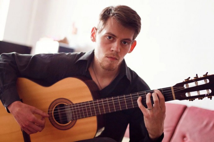 Індивідуальний урок гри на гітарі  у Новомосковську