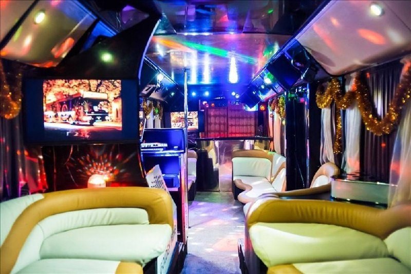Вечірка в PartyBus у Києві - фото 6