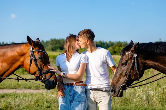 Кінна прогулянка з фотосесією в Рясне