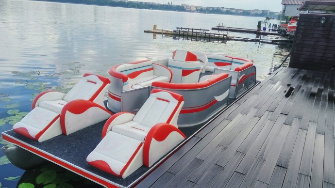 Прогулянка на катері