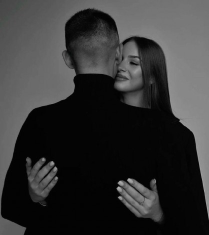 Фотосесія Love story в студії + послуги візажиста та стиліста у Черкасах