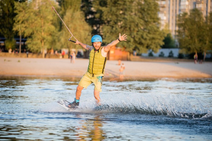 Вейкбординг на канатке с инструктором в Кременчуге