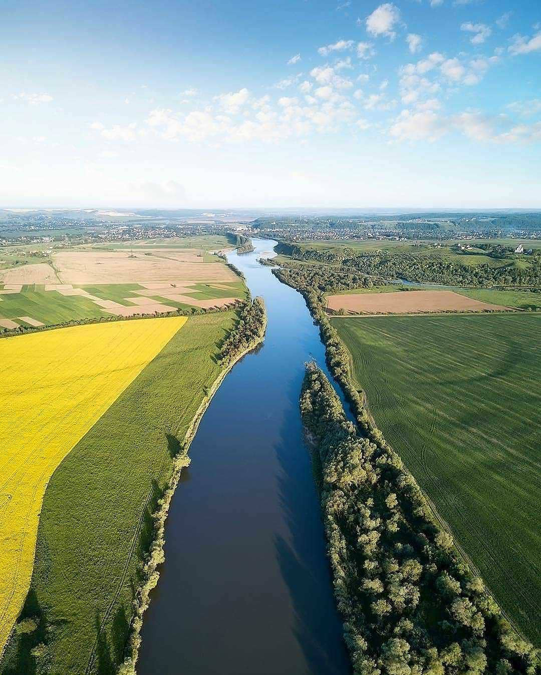 ТОП 10 найцікавіших подорожей Україною на вікенд.