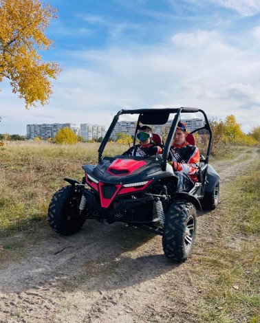 Прогулянка на баггі у Кам'янському