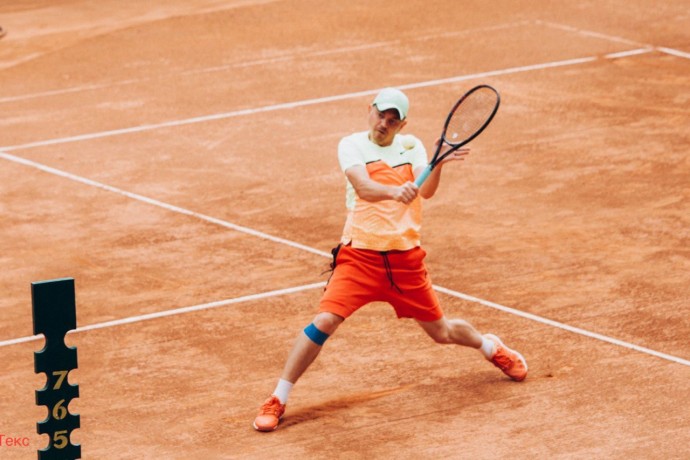 Тренировка по большому теннису в Кропивницком