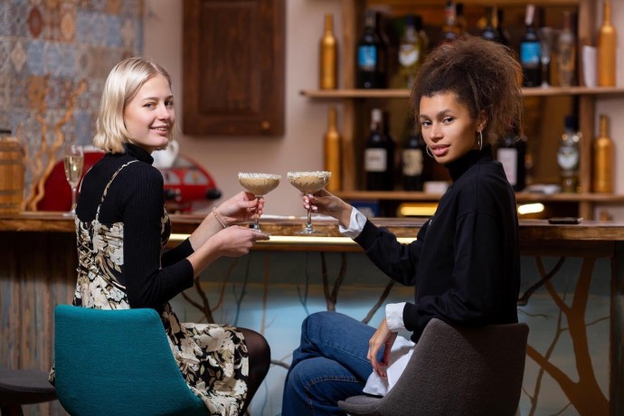 Вечеря у заміському комплексі Сакура для двох у Дніпрі