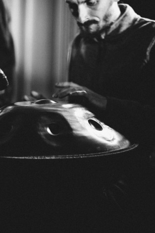 Индивидуальный урок игры на хэндпане в Одессе