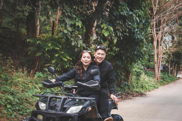 Езда на квадроцикле по бездорожью для влюбленных