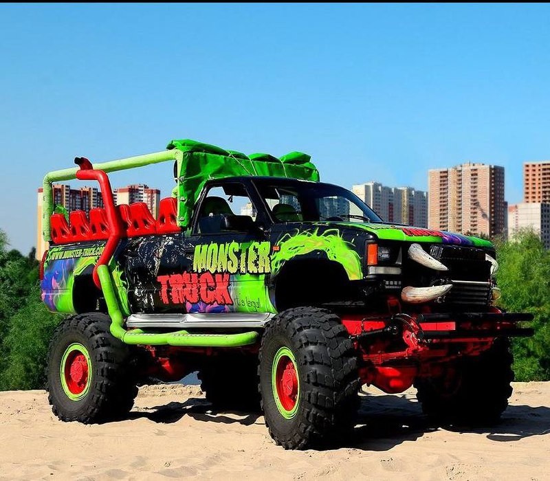 Катание на Monster Truck в Киеве - фото 1