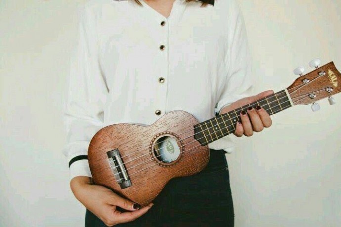 Індивідуальне заняття гри на укулеле у Рівному