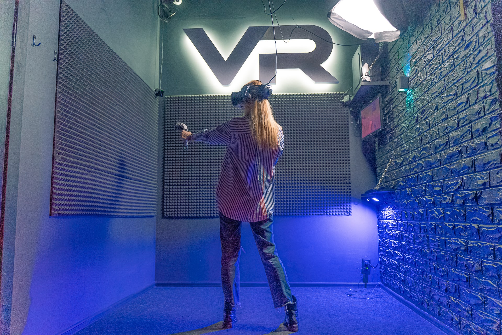 Ігри у віртуальній реальності VR CUBE у Кривому Розі | KAVA